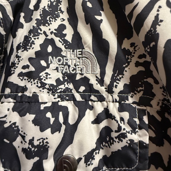 The North Face Black and White Patterned Bomber Jacket - Picture 8 of 12